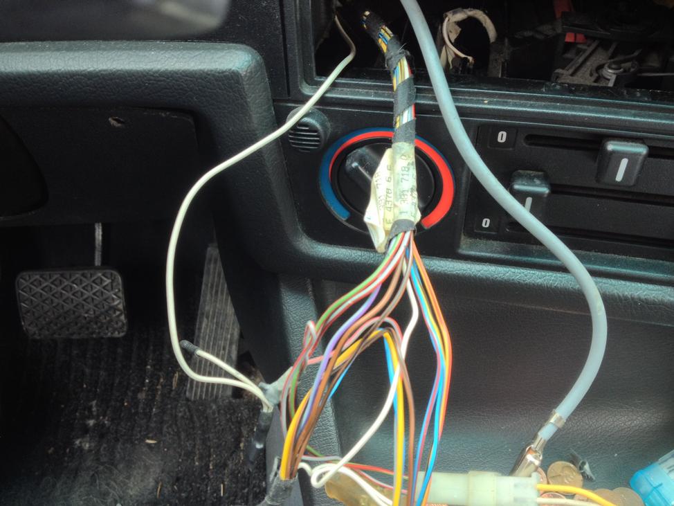 E30 Stereo wiring